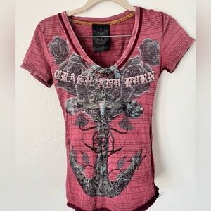 Crash & Burn Rose-Red V-Neck Graphic Tee with Anchor Motif